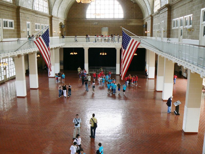 Ellis Island: Ellis Island  Hall Principal